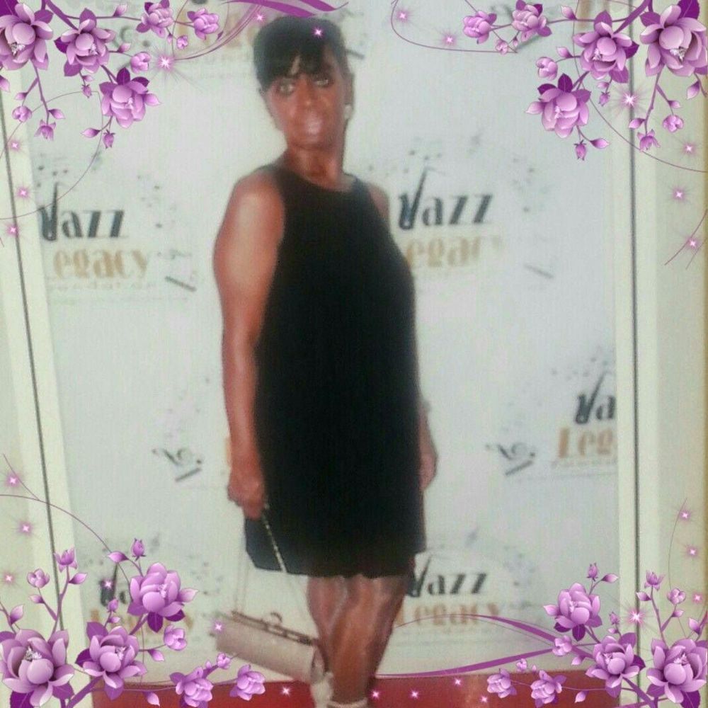 Meet your Posher, Denise